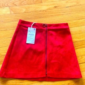 NWT zara red faux suede skirt . Size xs